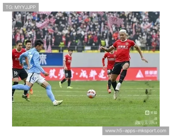 成都蓉城在禁区前的突破选择极其果断 成都蓉城在禁区前的突破选择极其果断